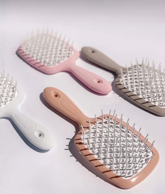 Щітки та гребінці